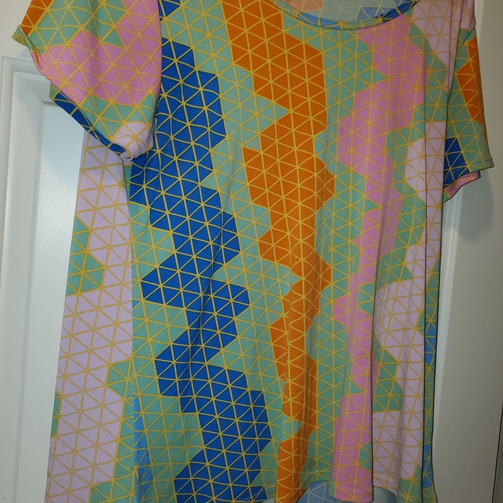 LULAROE classic T